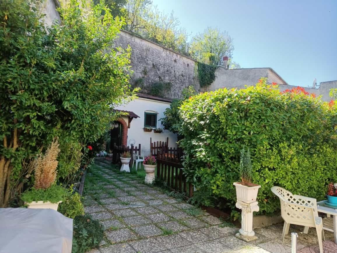 הוילה Forlì del Sannio La Casa Nel Borgo מראה חיצוני תמונה